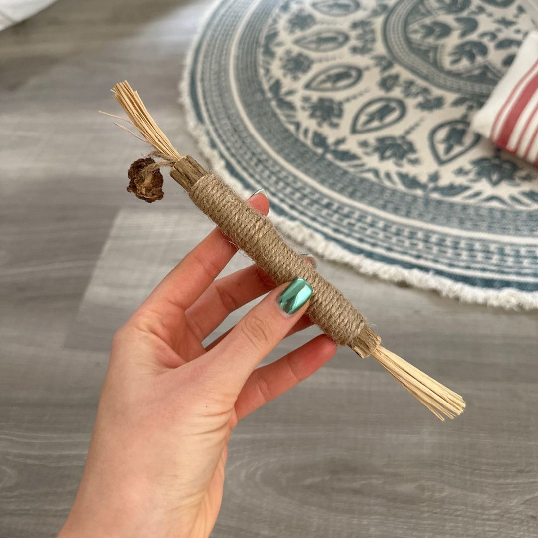 Natural Silvervine Sticks